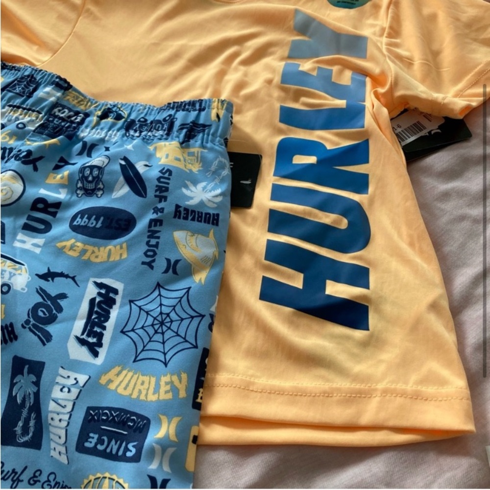 Hurley Active Boy Shorts set - Picture 2 of 8